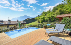 Awesome home in Riva di Solto w/ 2 Bedrooms